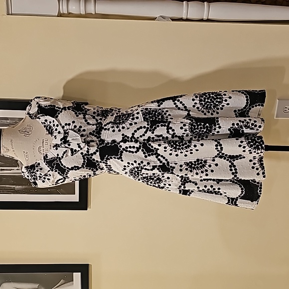 Nanette Lepore Dresses & Skirts - Nanette Lepore sz 8 dress